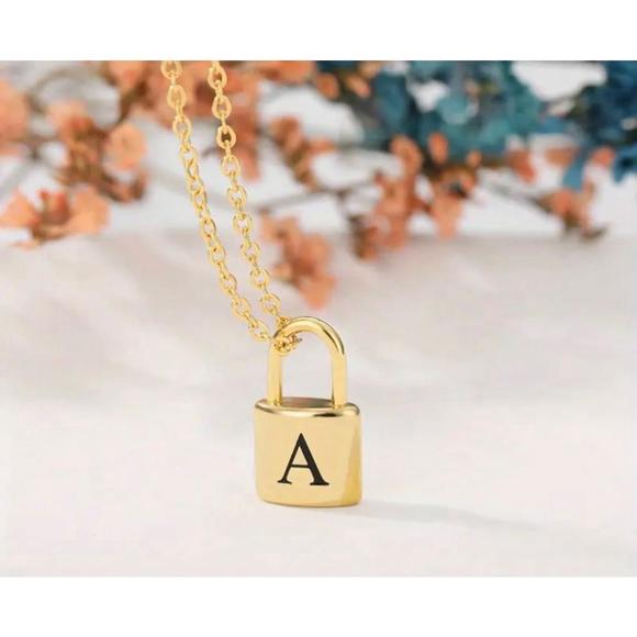 Unisex Unbranded One Size Gold Lock Pendant Necklace Stainless Steel - Picture 1 of 3